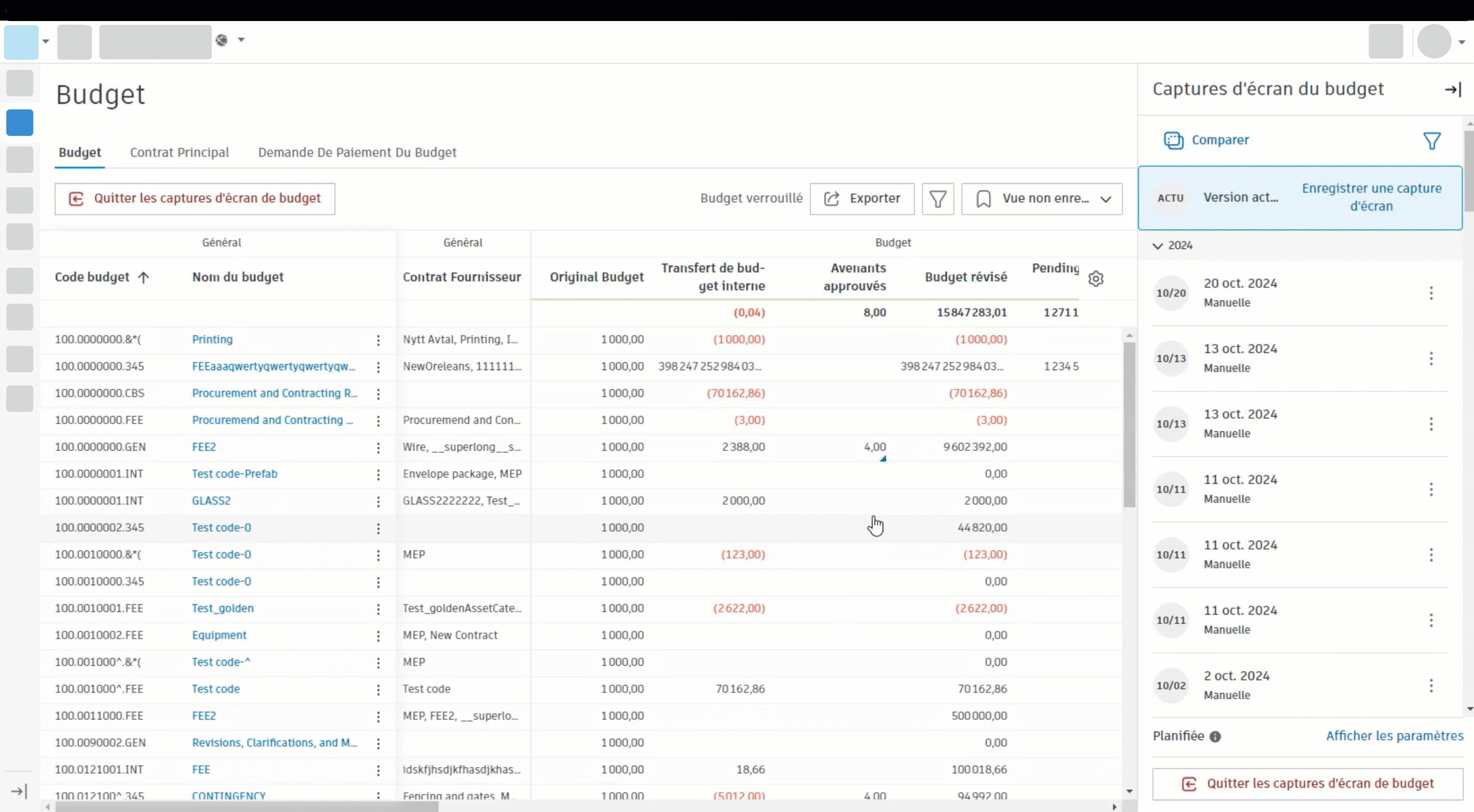 Animation montrant comment comparer des captures de budget en sélectionnant des versions et en utilisant le bouton Comparer