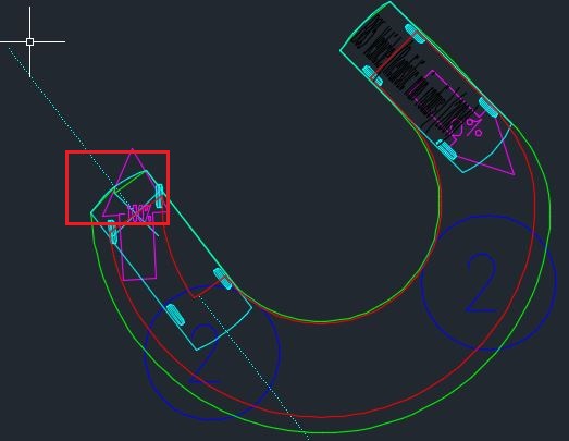 Envelope merges towards the center of the vehicle when reversing
